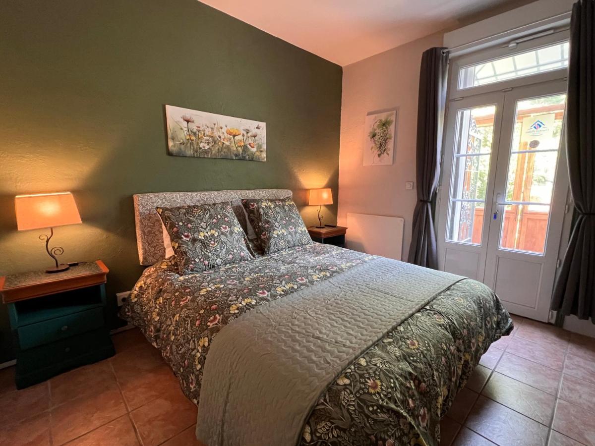 Bed and Breakfast Les Trois Fenetres Beauficel Exterior foto